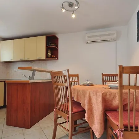 2 Bedroom Awesome In * Pisak