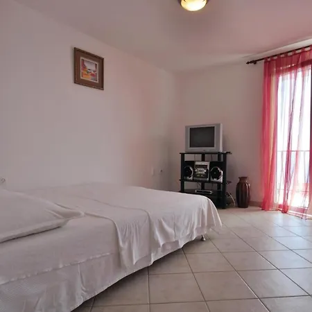 2 Bedroom Awesome In
